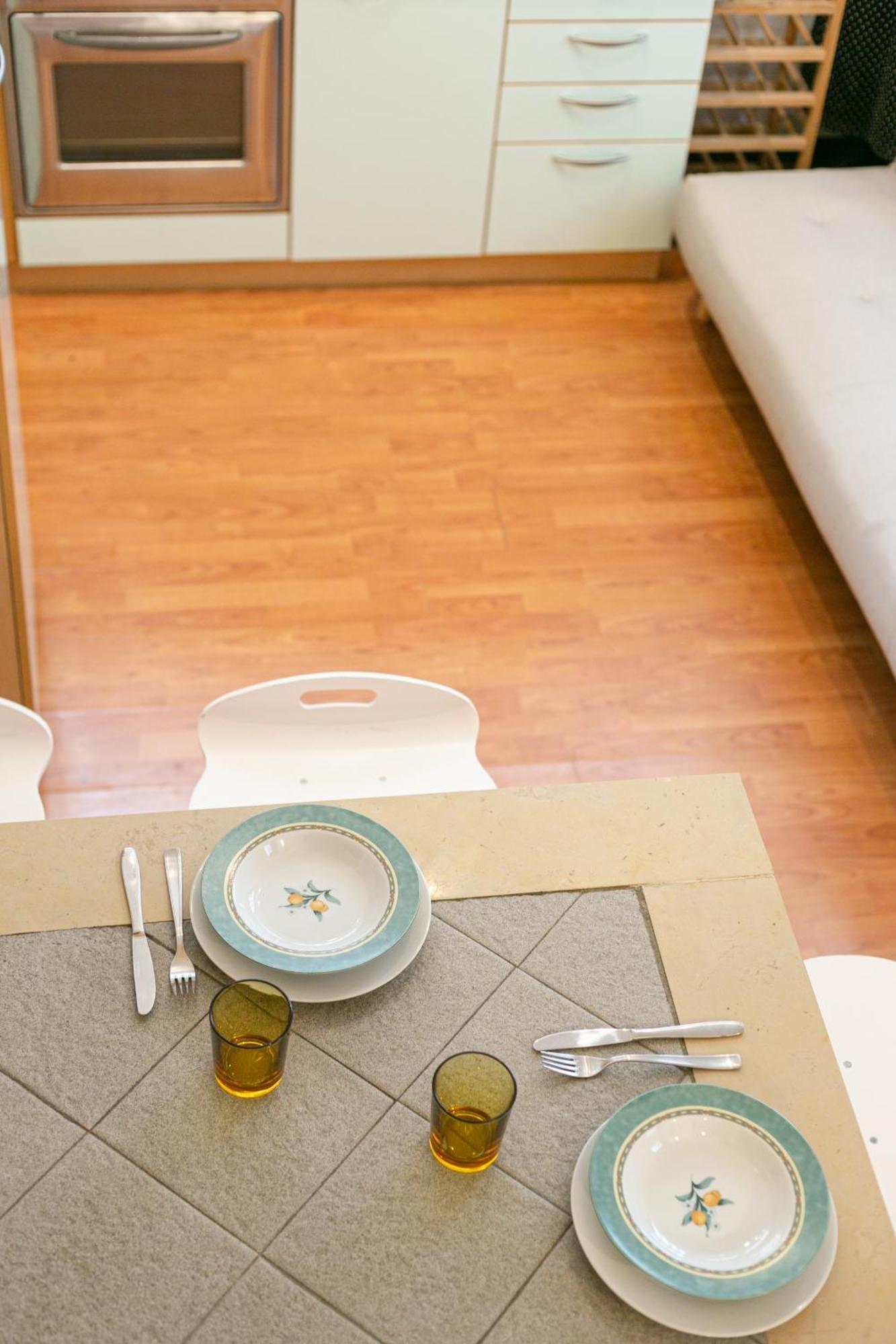 Soft Colors Exclusive Apartment - Navigli District - M2 Milano Esterno foto