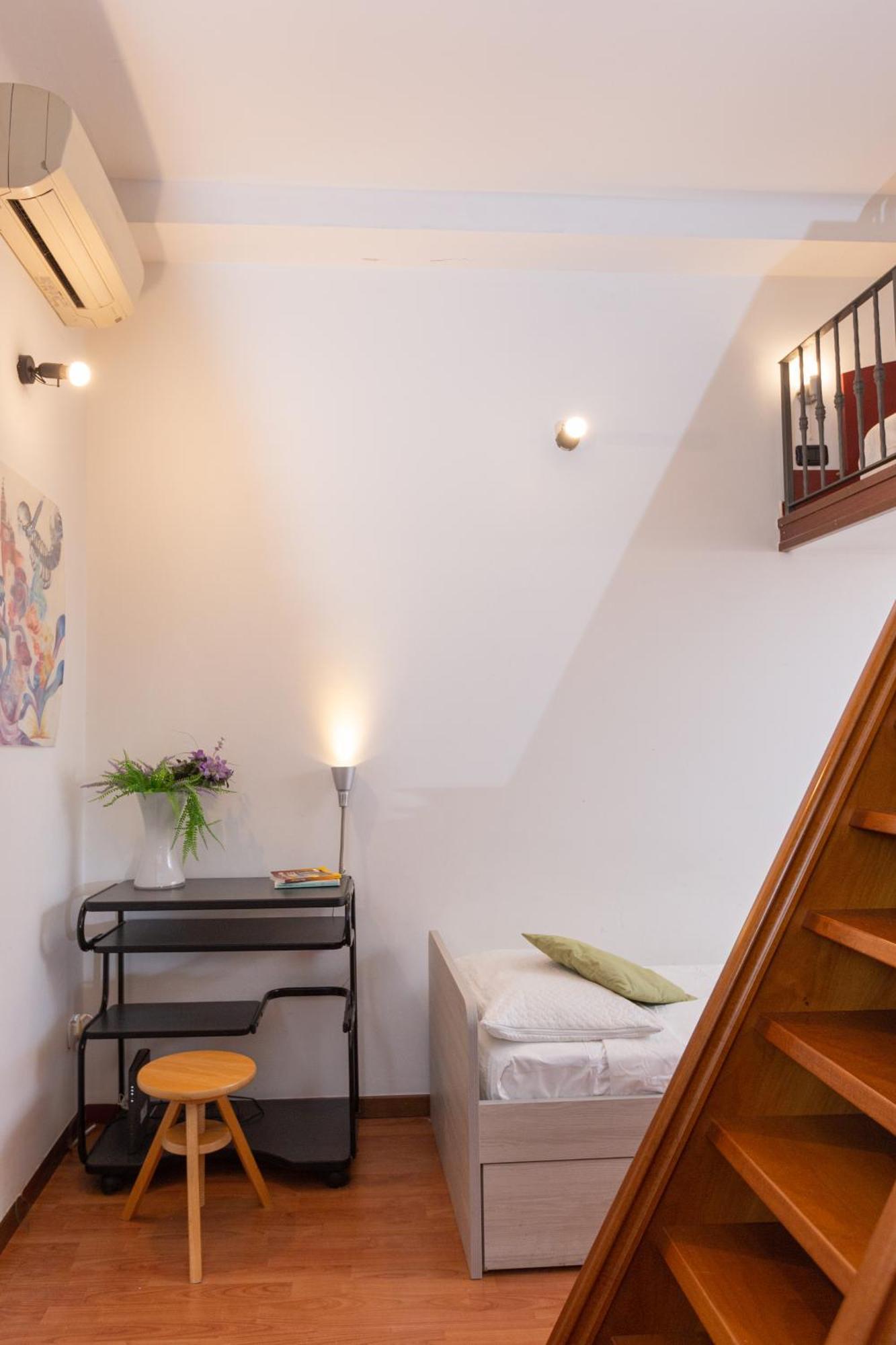 Soft Colors Exclusive Apartment - Navigli District - M2 Milano Esterno foto